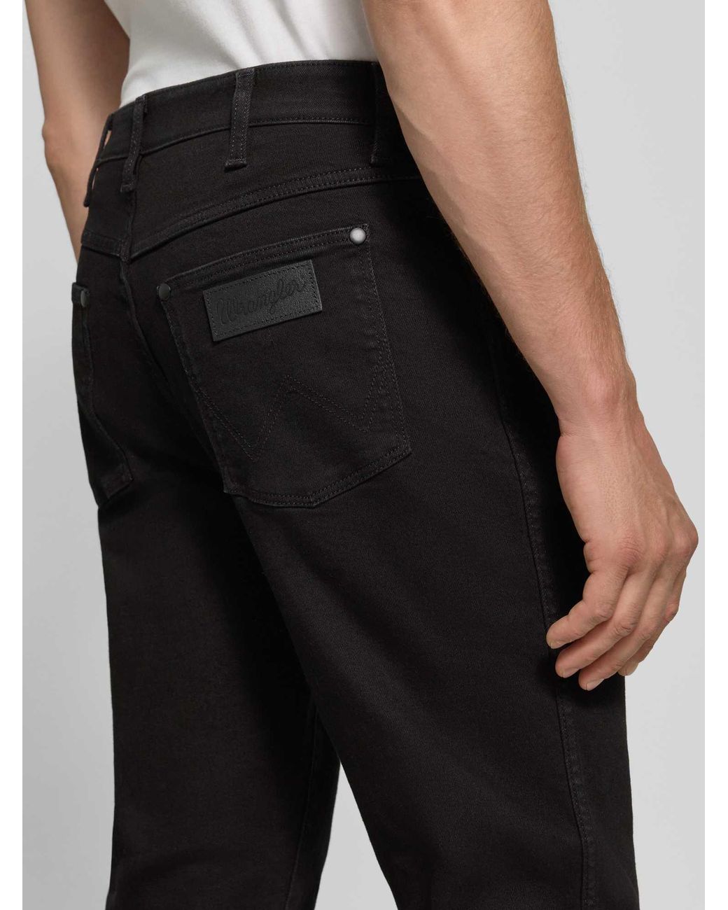 Wrangler Tapered Fit in het Black voor heren