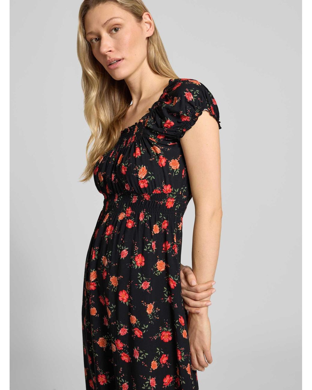 Apricot Midi-Jurk Van Viscose Met Vierkante Hals in het Black