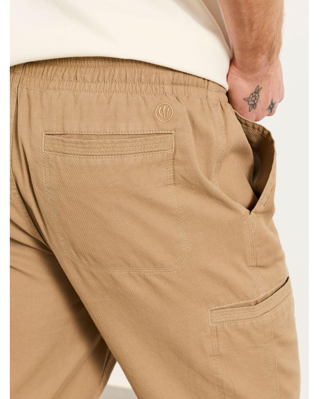 FatFace Natural Padstow Garment Dye Elasticated Utility Shorts for men