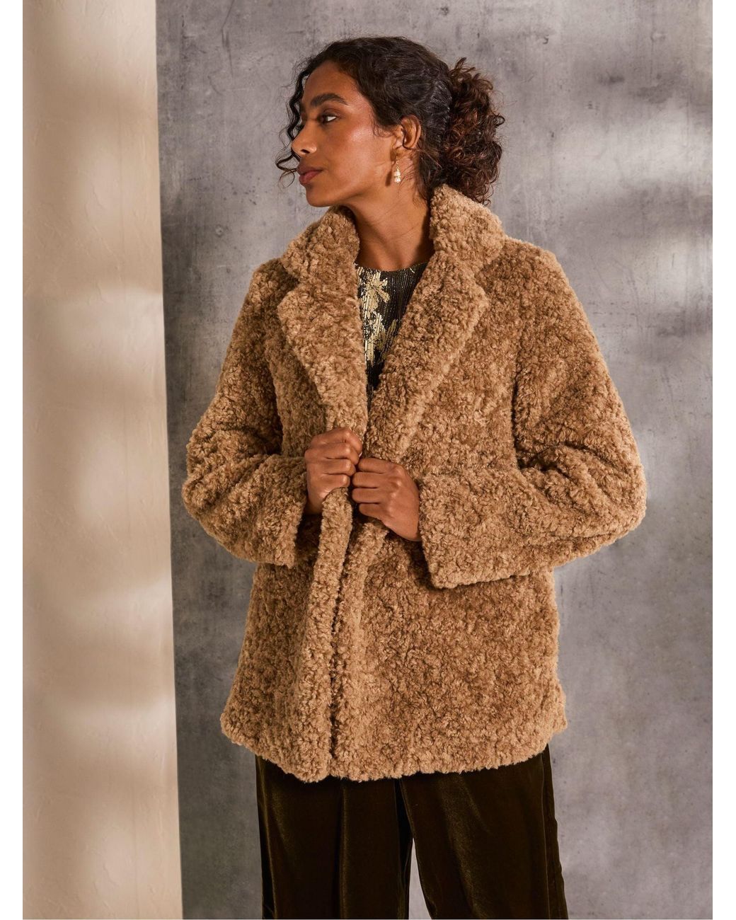 FatFace Natural Maggie Short Teddy Coat