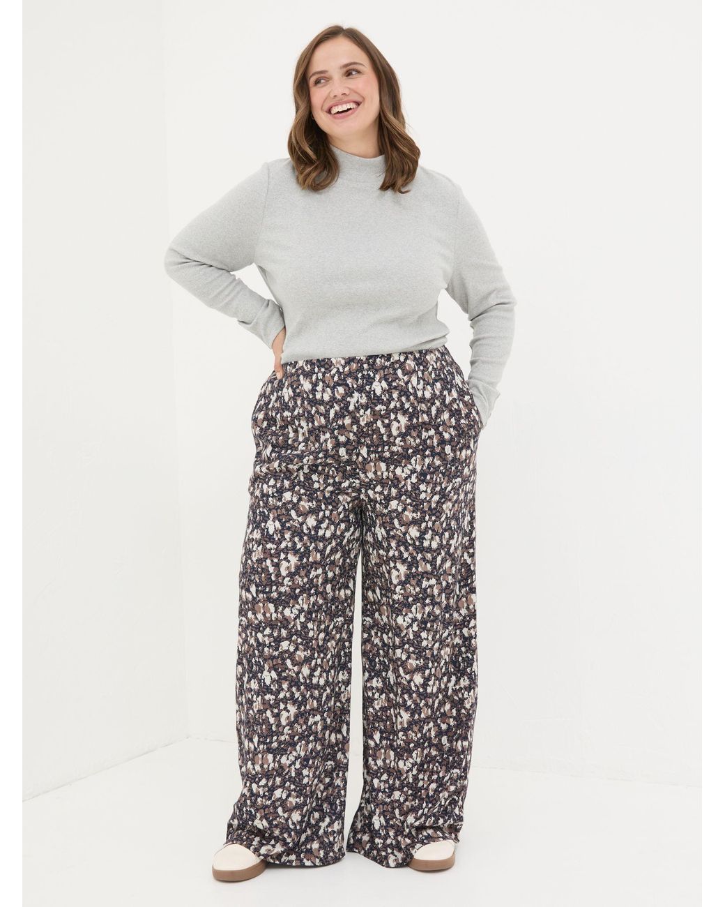 FatFace White Ines Mark Make Trousers