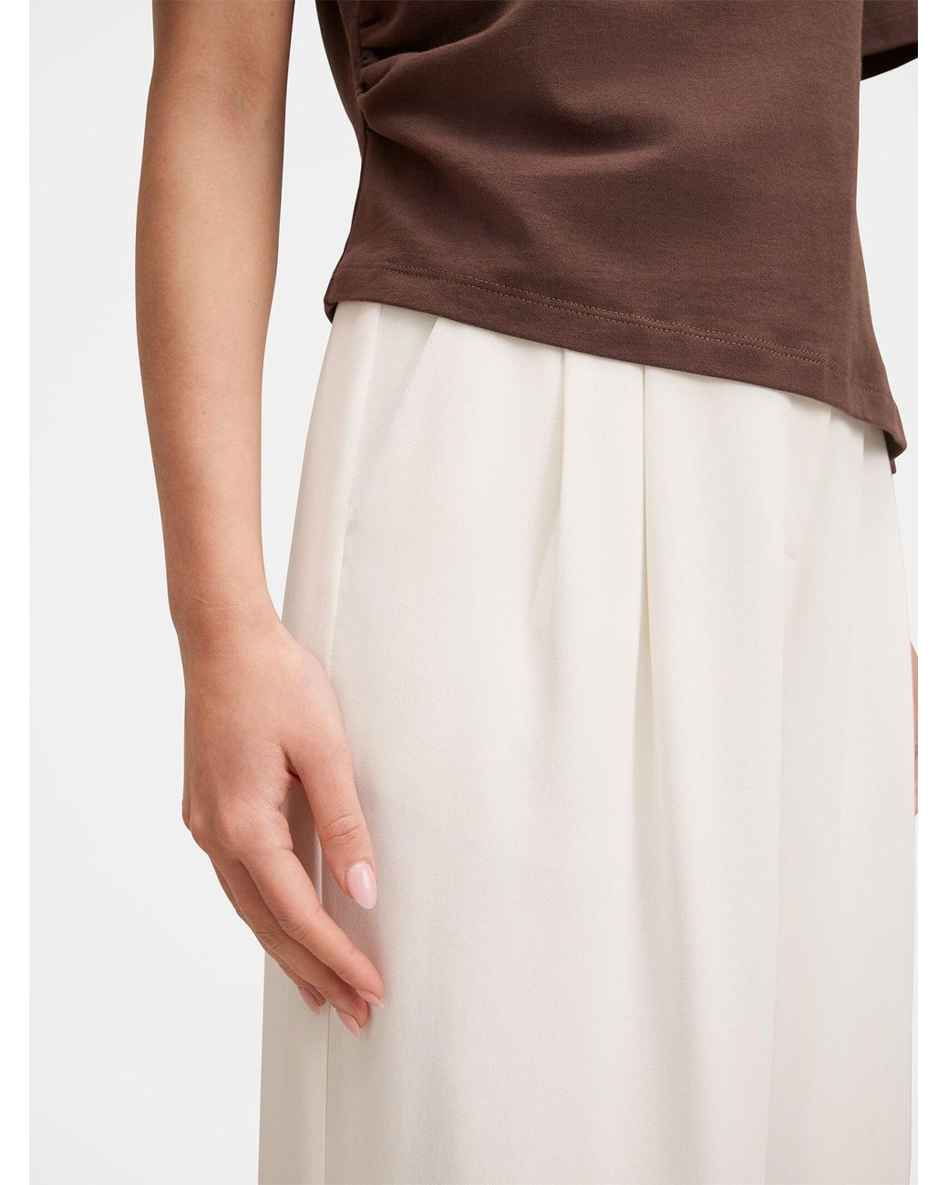 Forever New White Annabelle Pleated Wide Leg Trousers