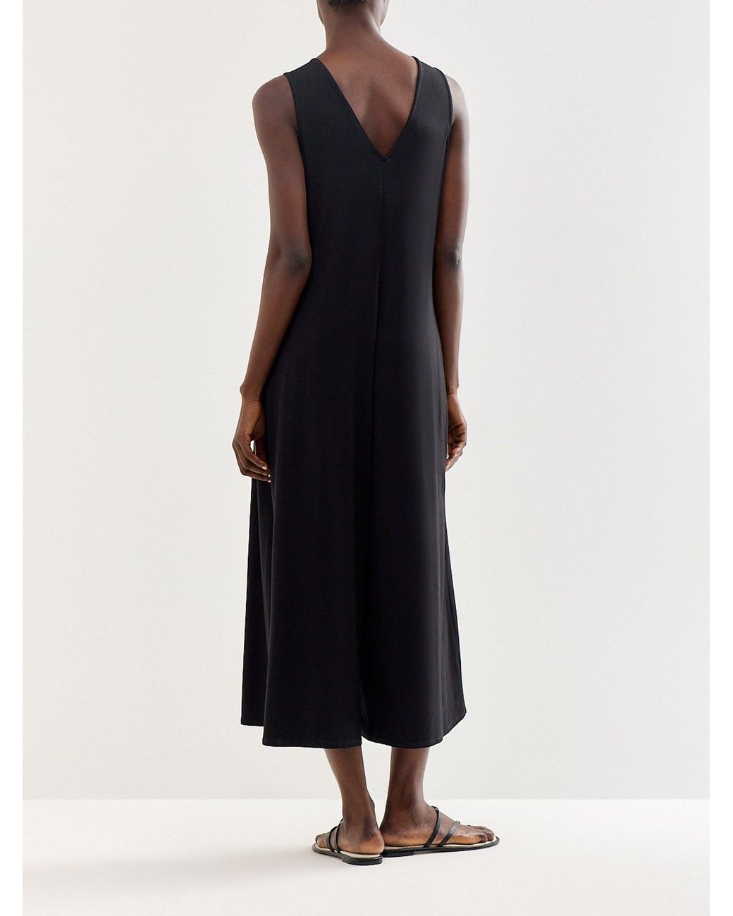roandzo Black V-Neck Jersey Jumpsuit