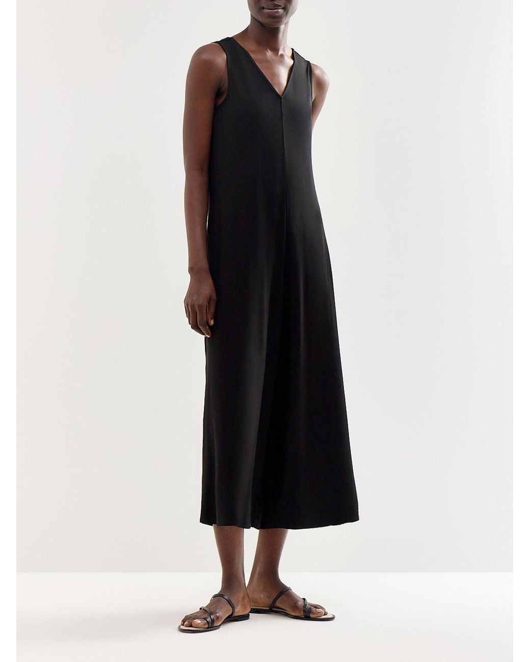 roandzo Black V-Neck Jersey Jumpsuit