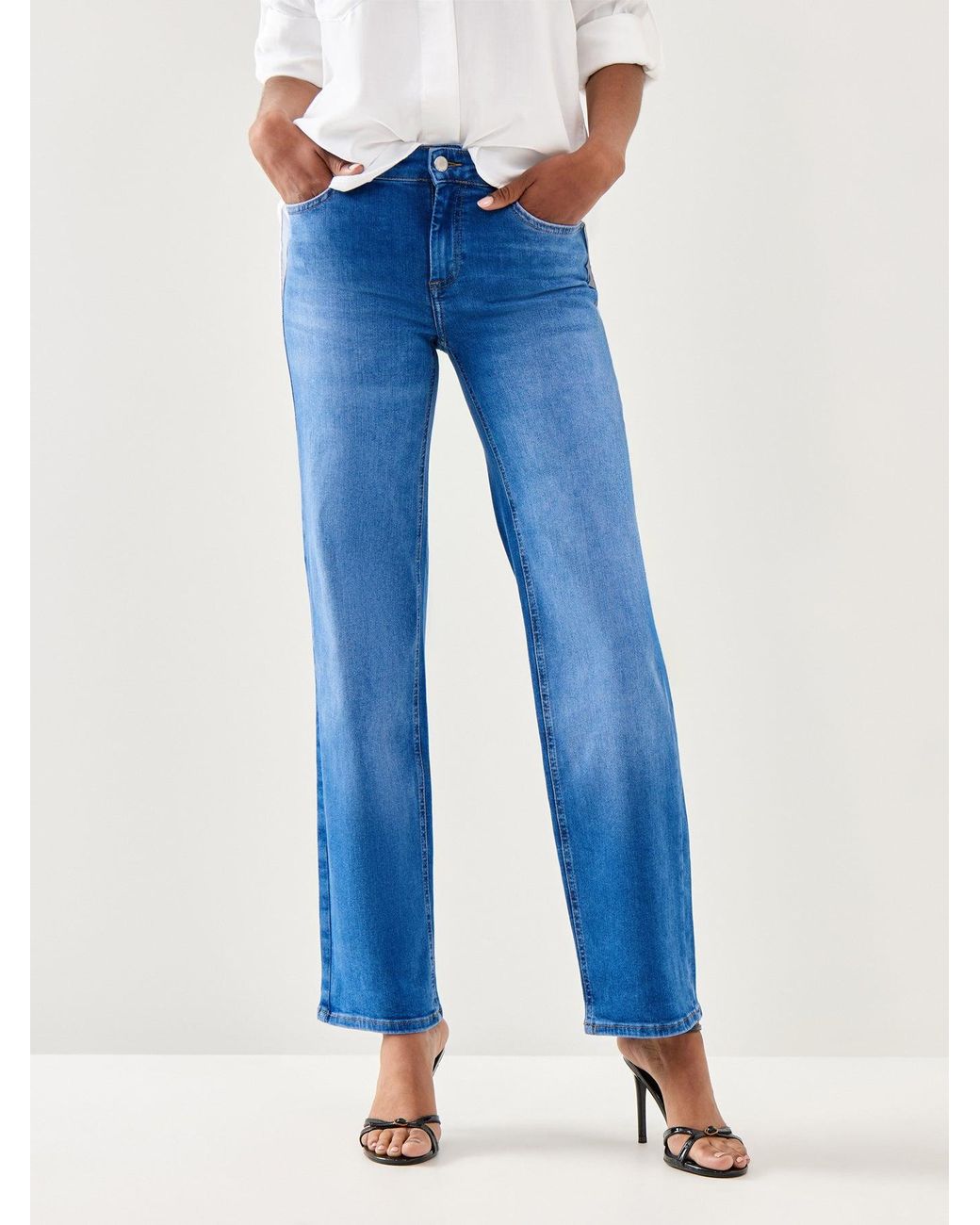 ONLY Blue Blush Mid Waist Straight Jeans 32"