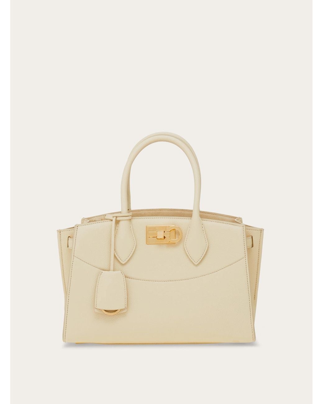 Donna New Studio Soft Bag (M) di Ferragamo in Natural
