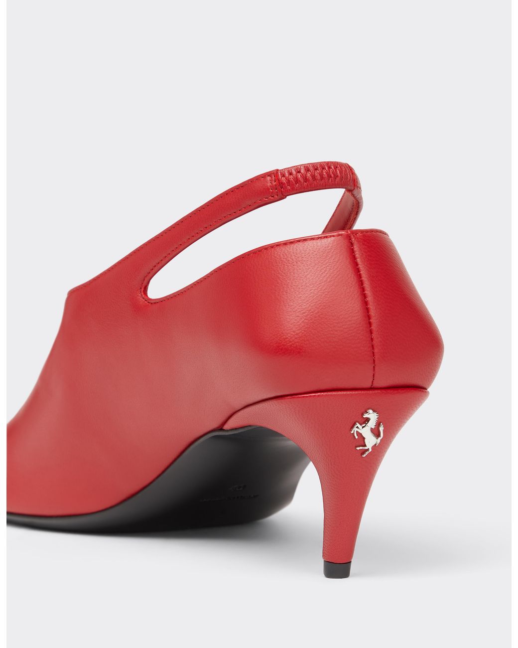 Slingback di Ferrari in Red