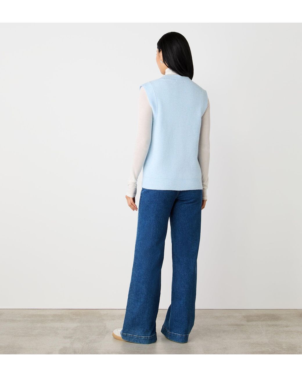 Finery London Blue Winnie Sleeveless Cardigan