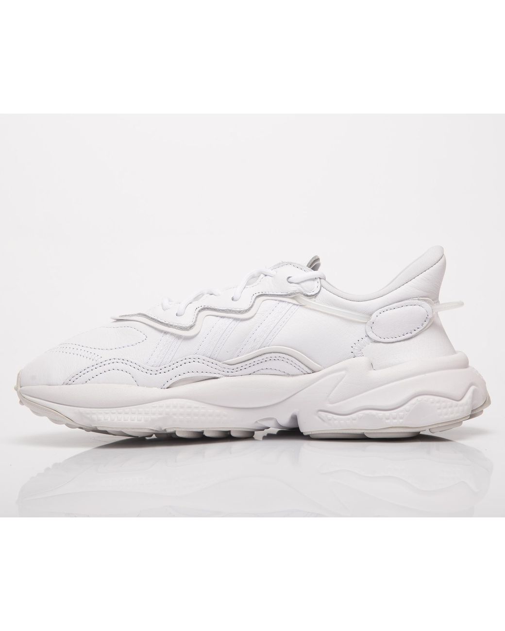 white ozweego mens