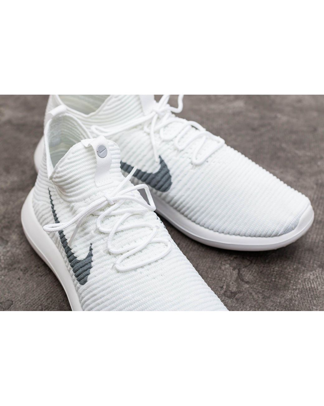 planes artículo Invitación Nike Roshe Two Flyknit V2 White/ Wolf Grey-white-white for Men | Lyst