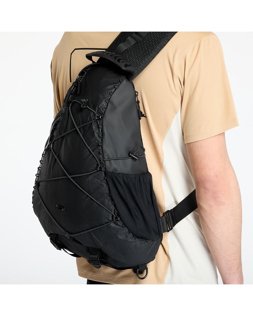 Oakley Latitude Sling Pack in Black | Lyst