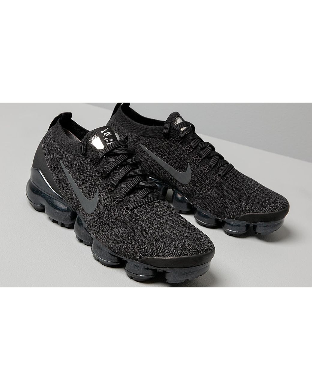 tenis vapormax preto e rosa