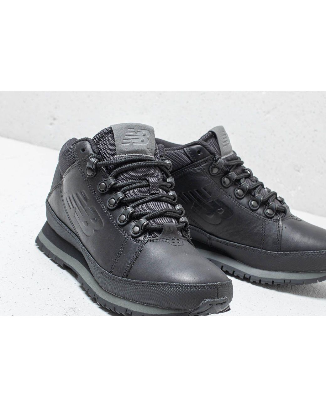 new balance 754 black