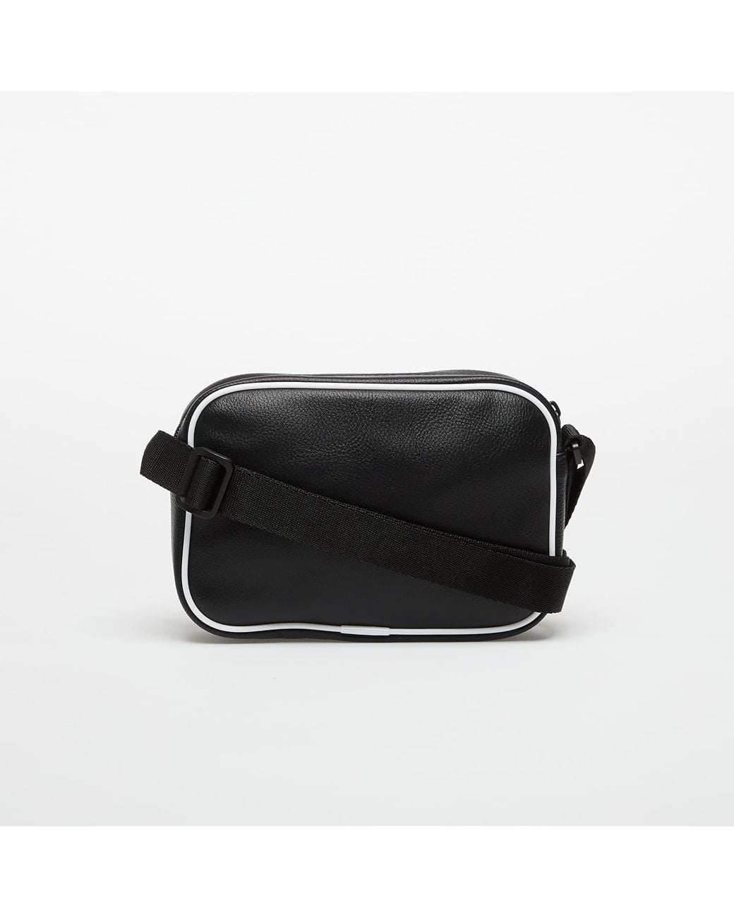 Sac adidas adicolor classic mini airliner 1,5 l Adidas Originals en coloris Black