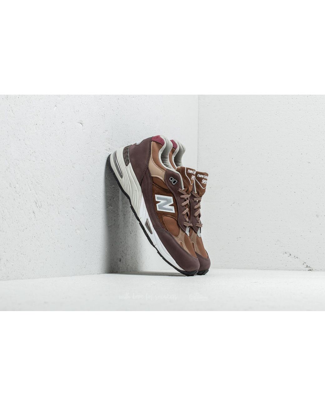 new-balance--991-Brown-Brown.jpeg