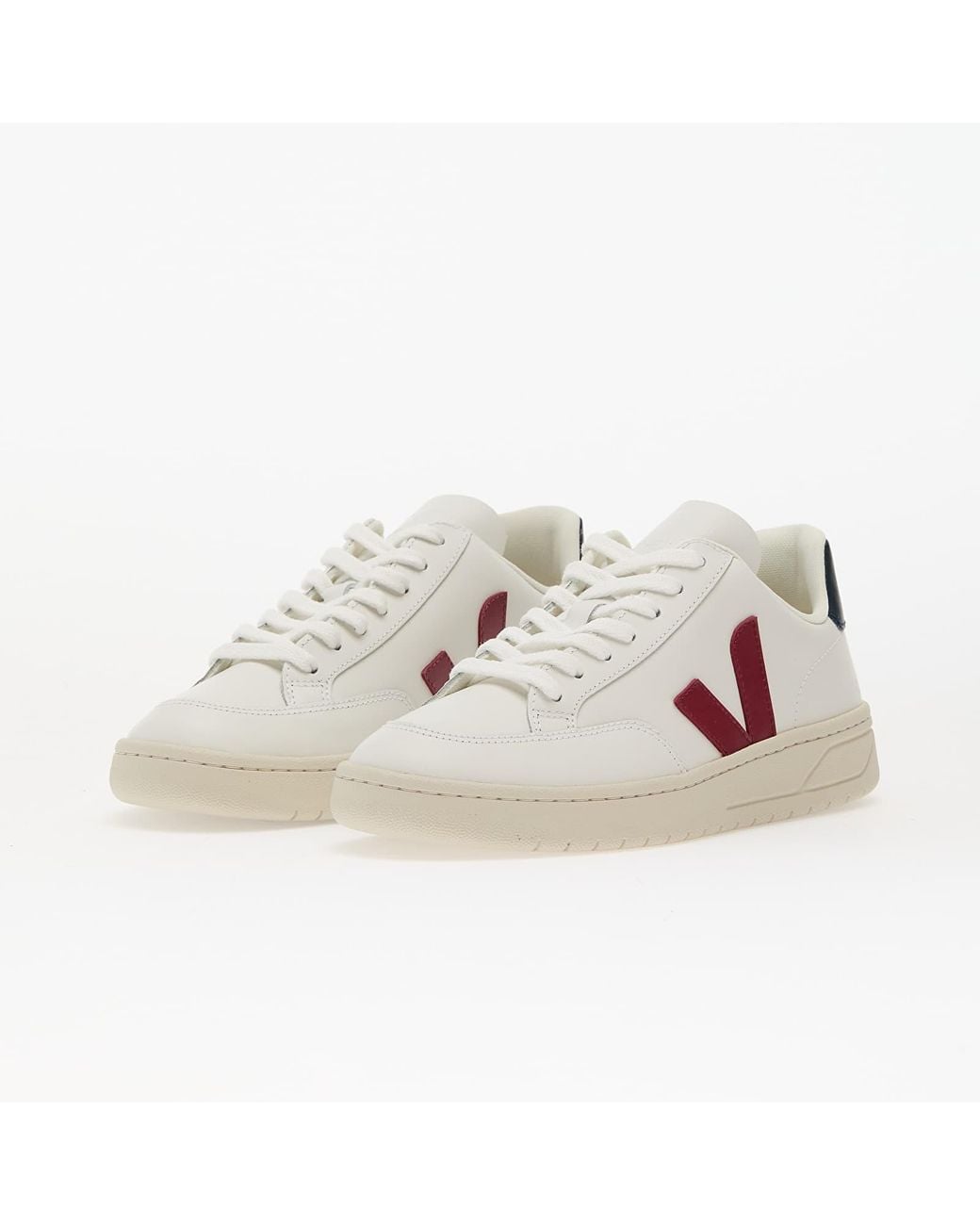 Veja Sneakers W V-12 Leather White_Marsala_Nautico Eur in het Pink