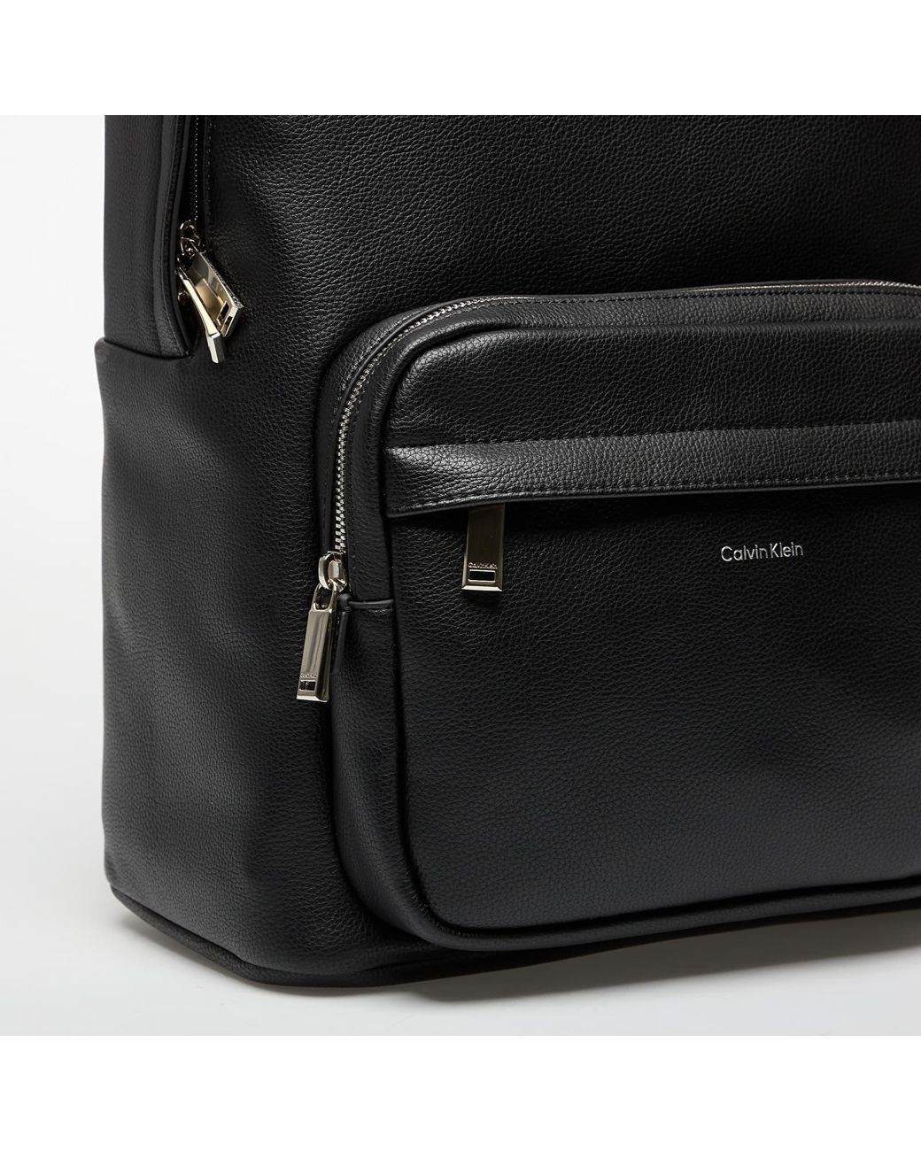 Zaino Raised Round Backpack di Calvin Klein in Black