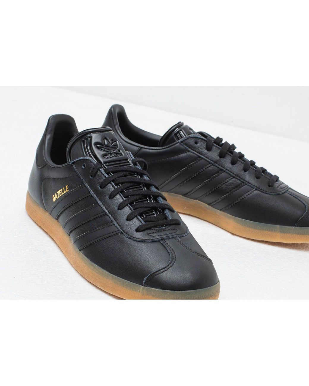 adidas Gazelle EE8944 | Dark Blue, Core Black & Gum adidas Gazelle EE8944 | Dark Blue, Core Black & Gum