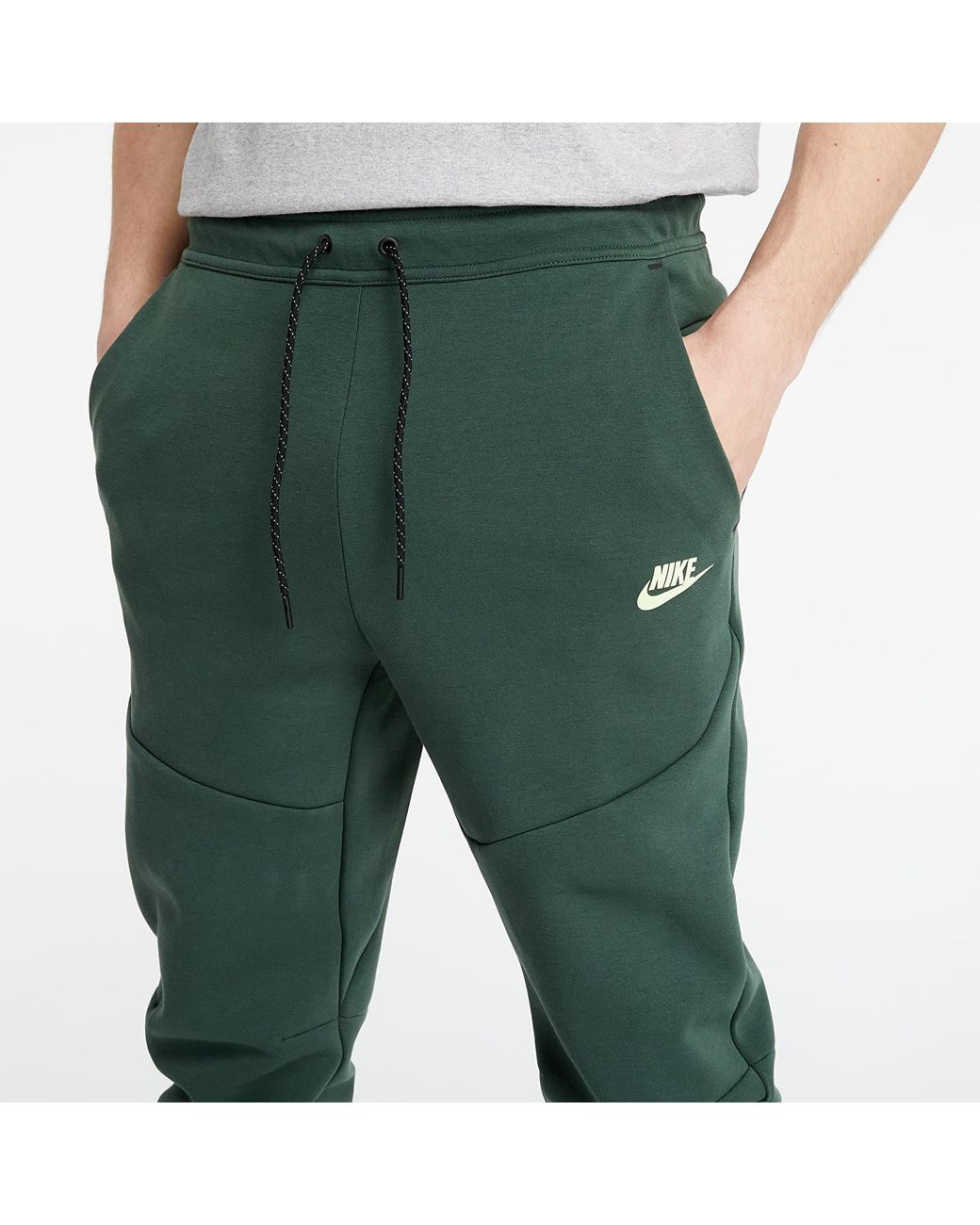 Sportswear Tech Fleece Pants Galactic Jade/ LT Liquid Lime Nike pour homme  en coloris Vert | Lyst