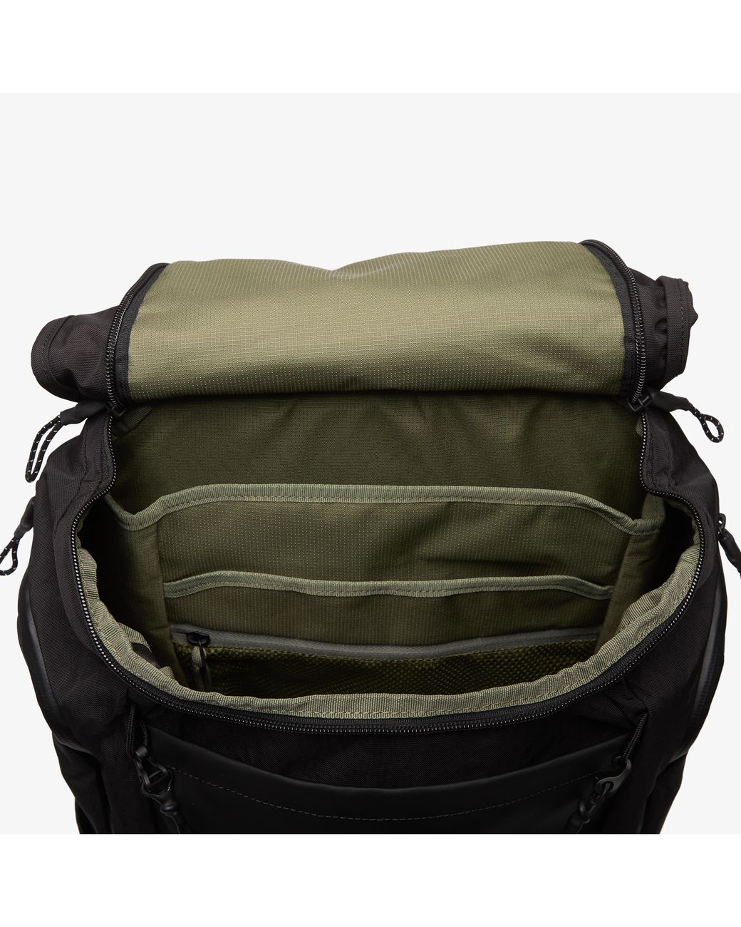 Thule Black Rucksack Paramount Commuter Backpack 28L
