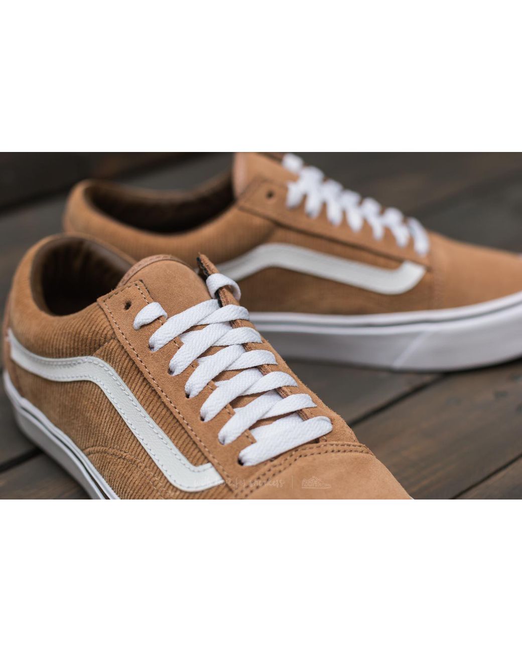 vans old skool tigers eye true white