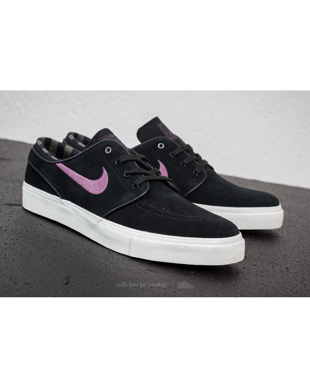 Janoski black cheap purple