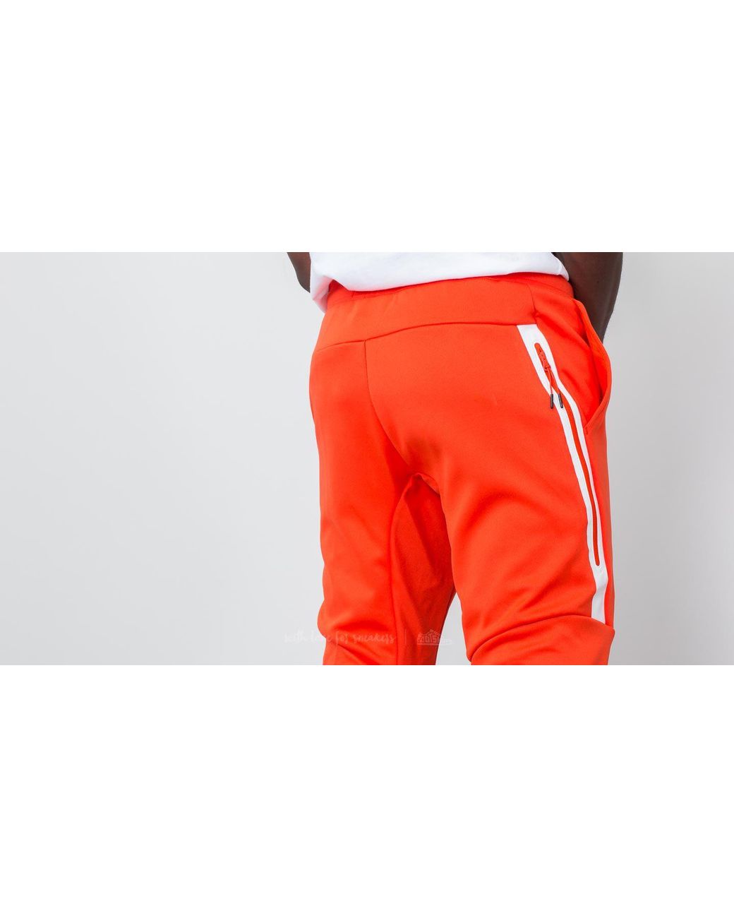 Nike tech store icon jogger
