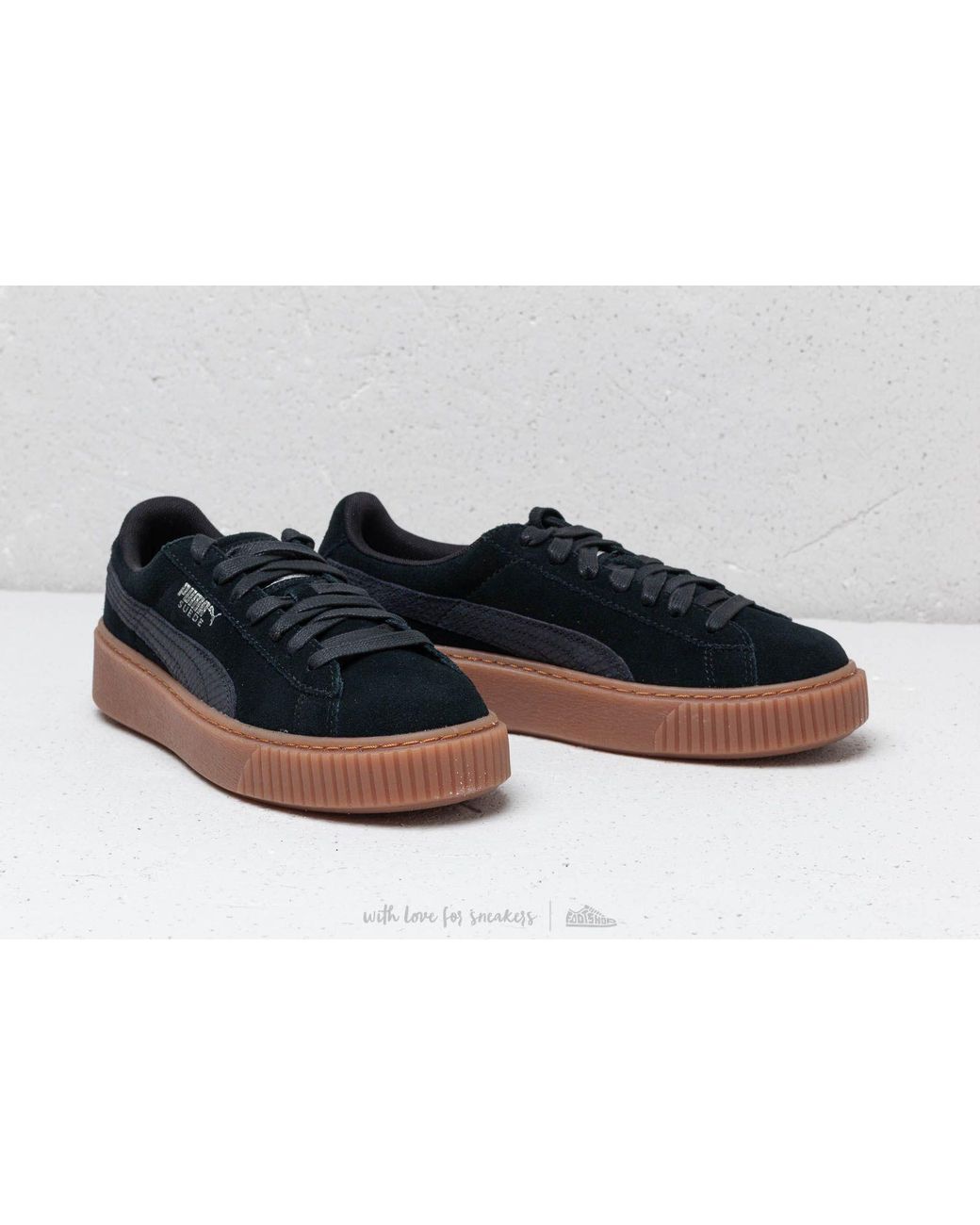 overflow Time cock PUMA Suede Platform Core Gum Women's Shoes (trainers) In Black | Lyst