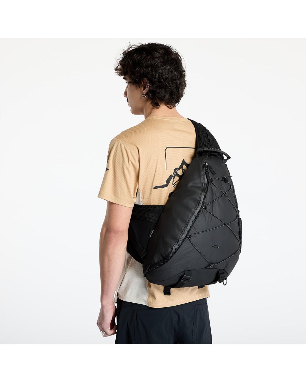 Oakley Latitude Sling Pack in Black | Lyst