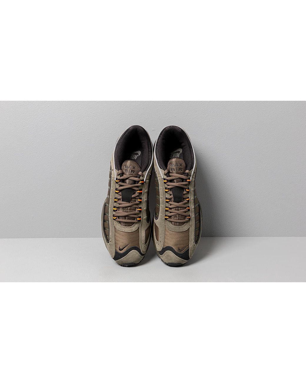 nike air total foamposite max Beige