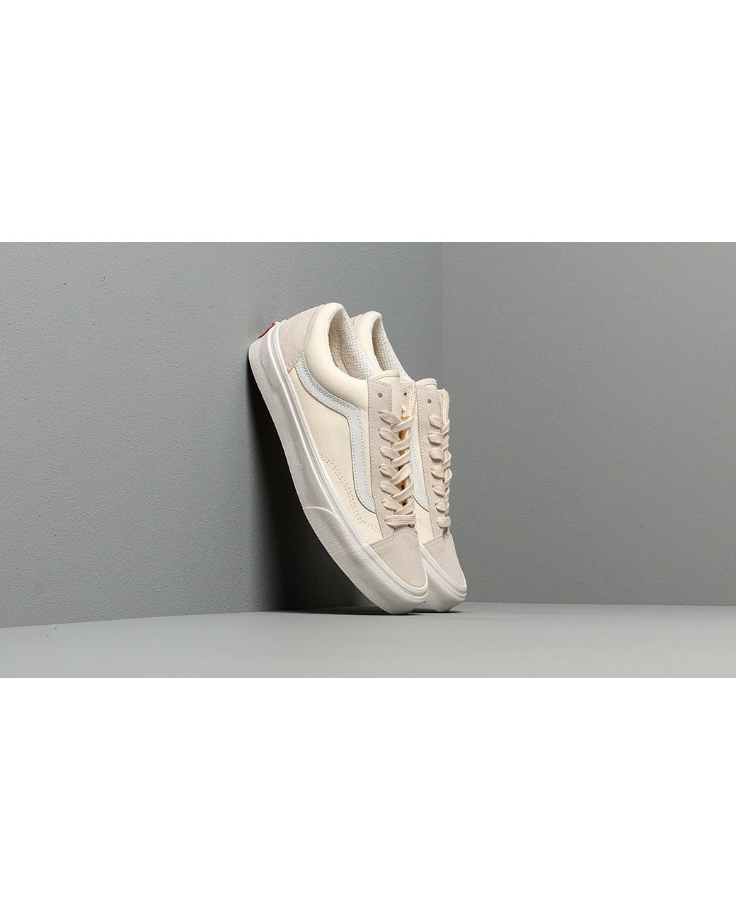 Vans Style 36 vintage Sport Classic White Blanc De Blanc in Red
