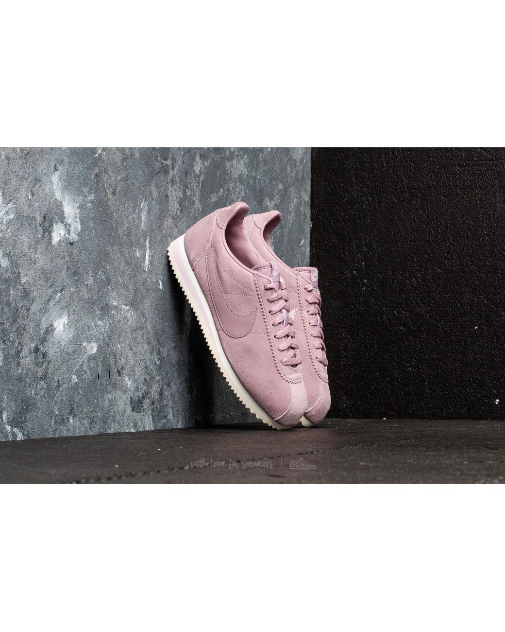 Nike Wmns Classic Cortez Suede Elemental Rose/ Elemental Rose in Pink | Lyst