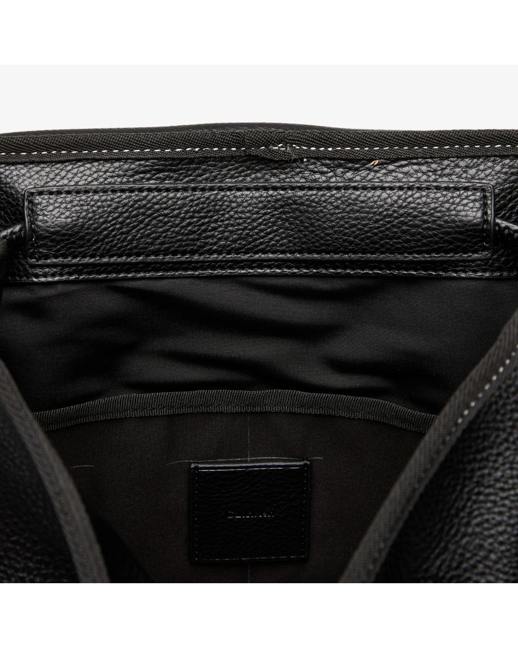 Zaino Bold Pebble Flap Backpack di Calvin Klein in Gray