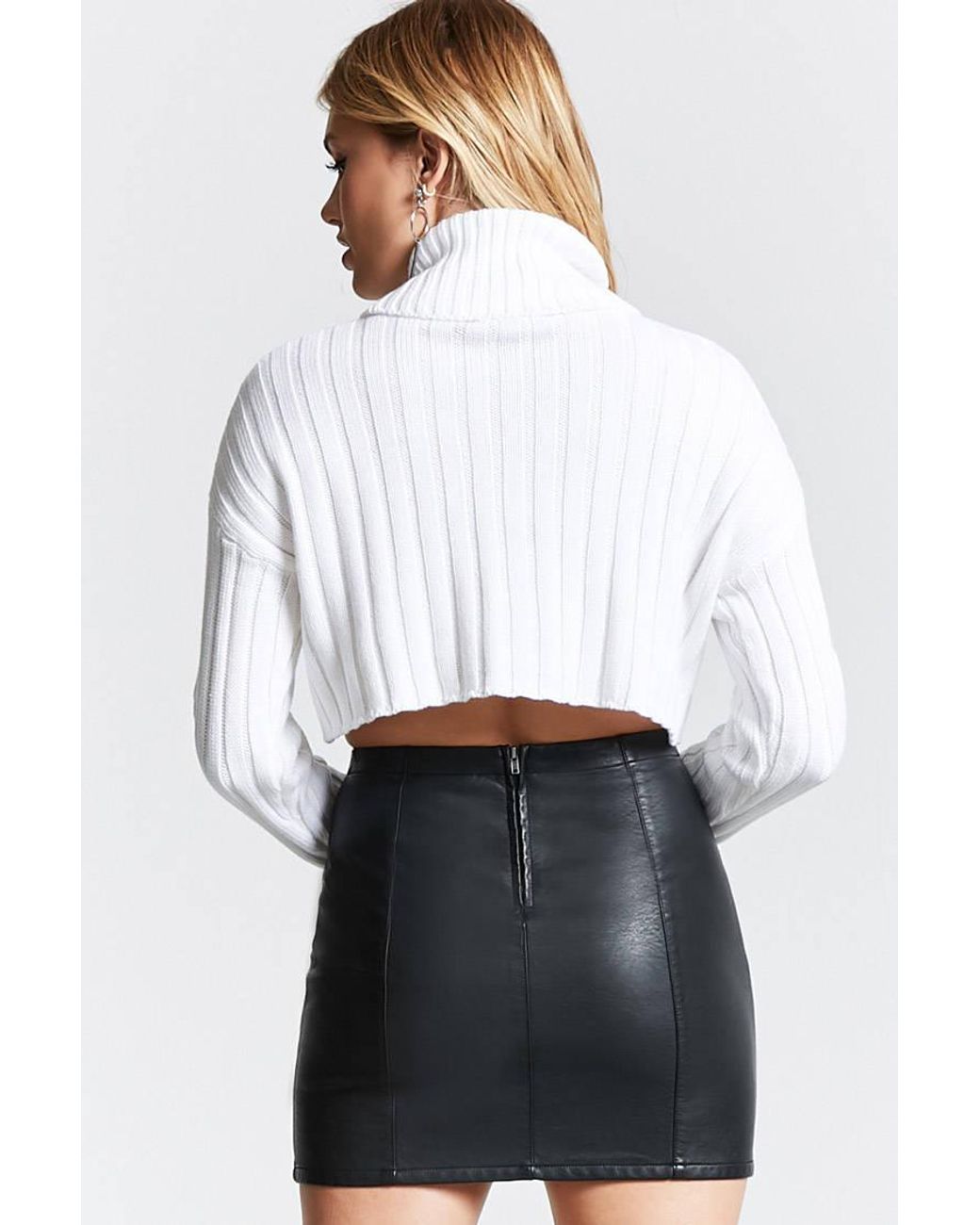 Cropped Turtleneck Sweater 
