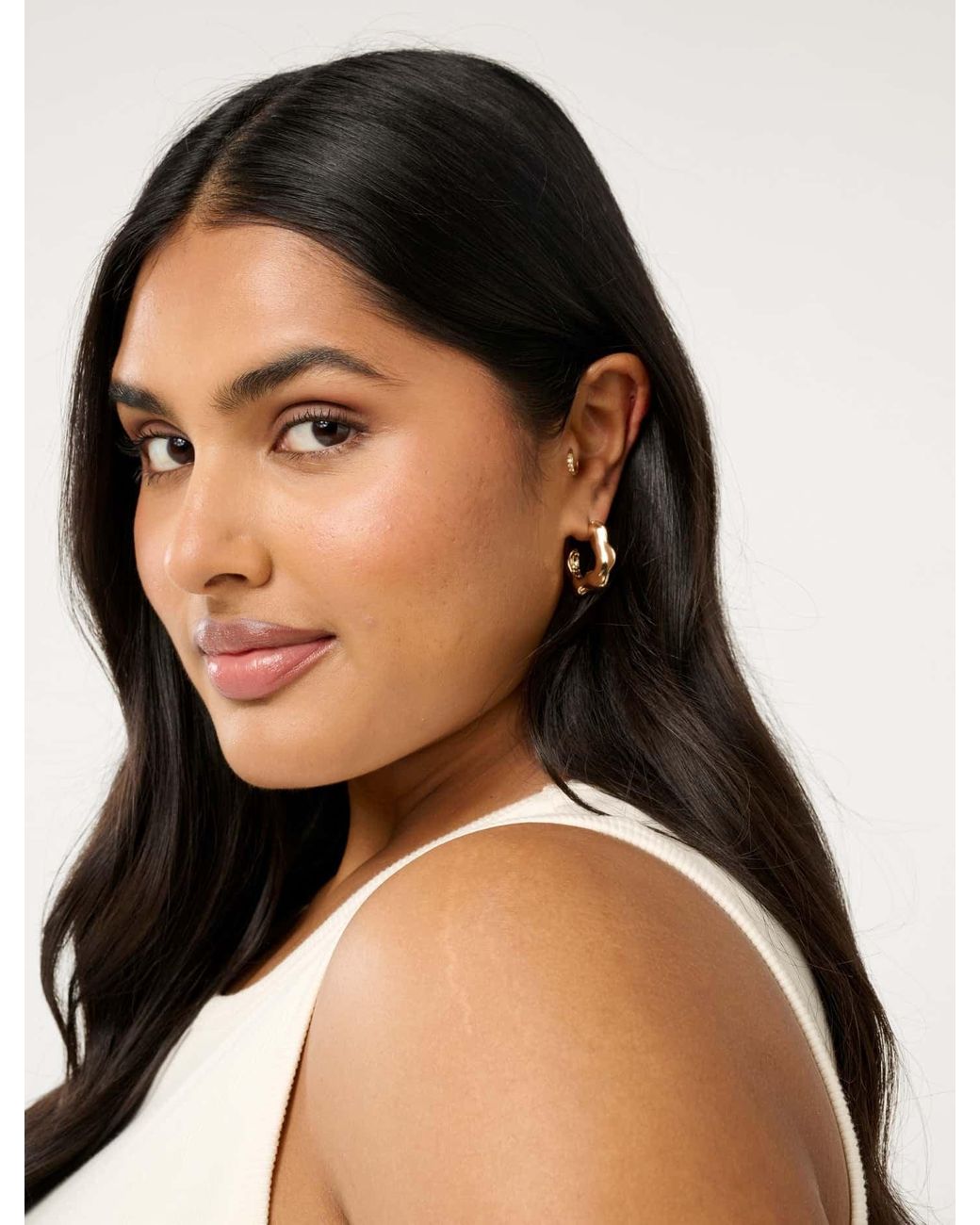 Forever New Black Signature Essy Wave Small Hoop Earrings