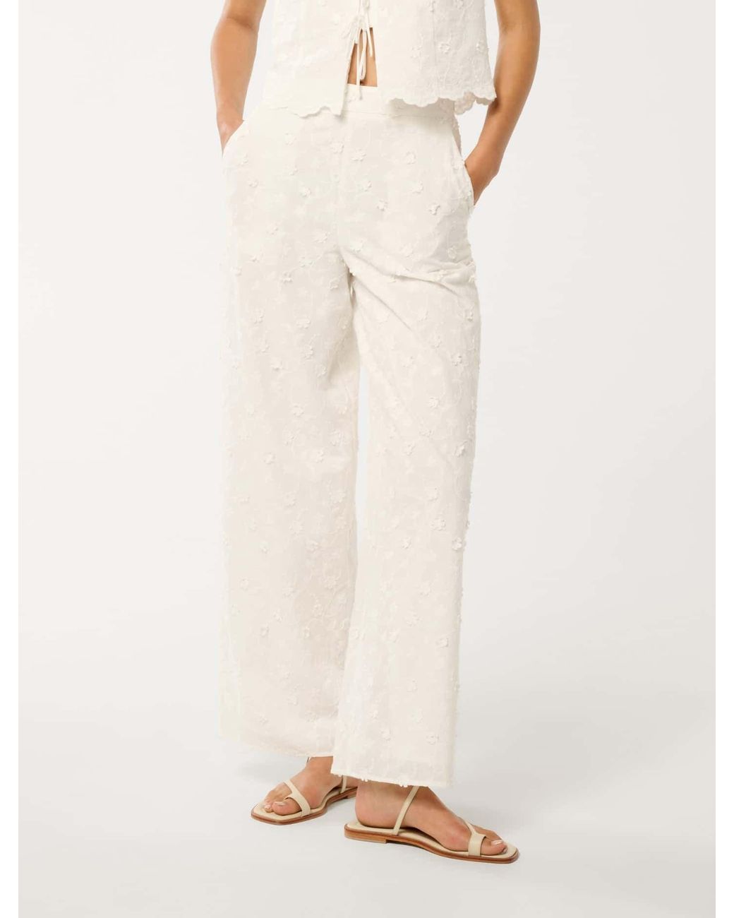 Forever New Natural Daisy Broderie Wide Leg Pant