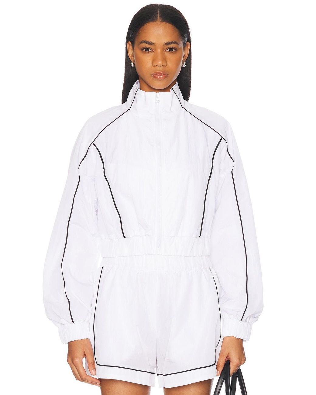 alo-yoga-White-Black-Motivate-