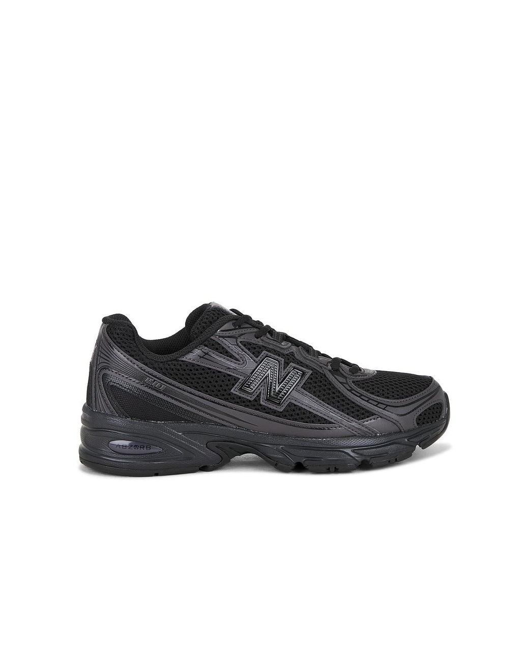 New Balance Black U740Bo2