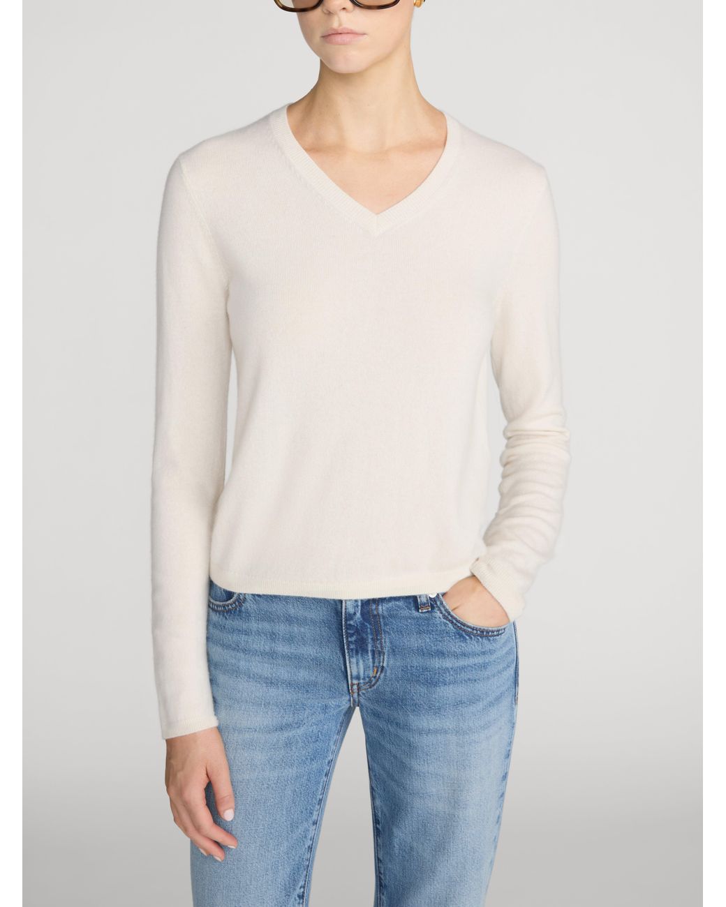 FRAME White The Everyday Cashmere V Neck