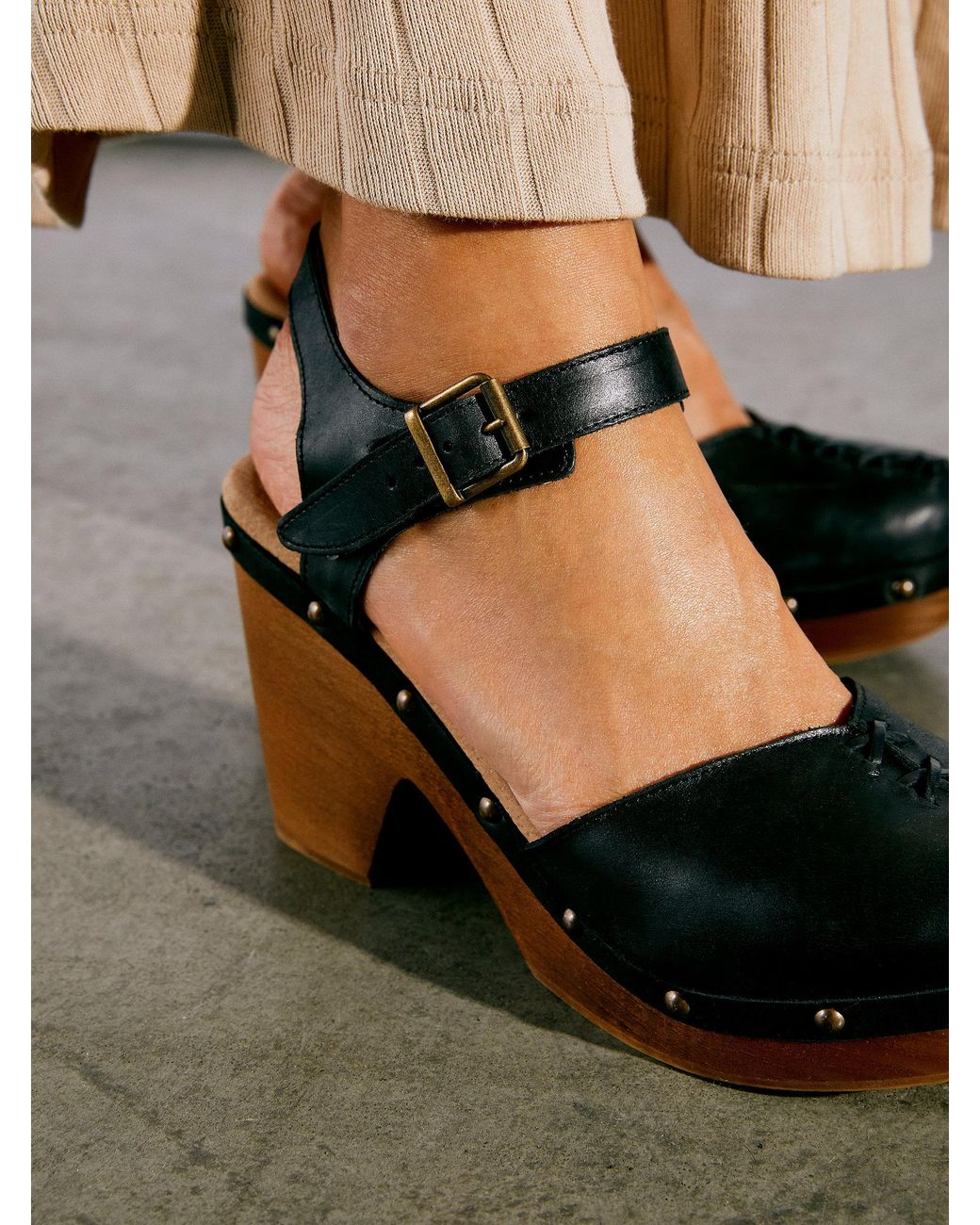 Free people store clog sandals