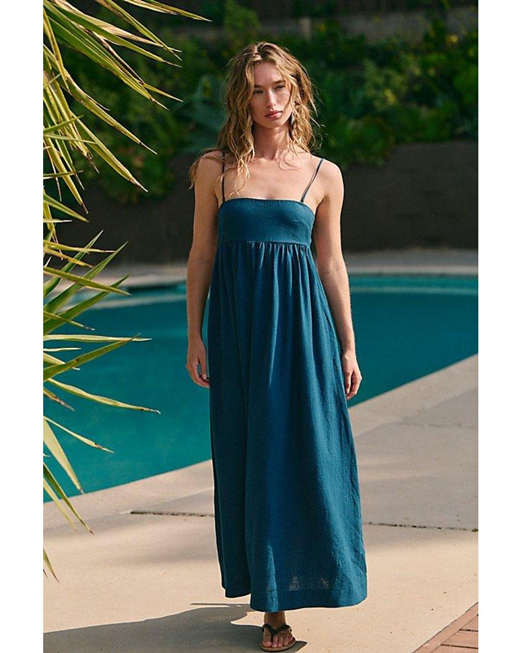 free-est Green Sandshell Linen Halo Babydoll Midi Dress By