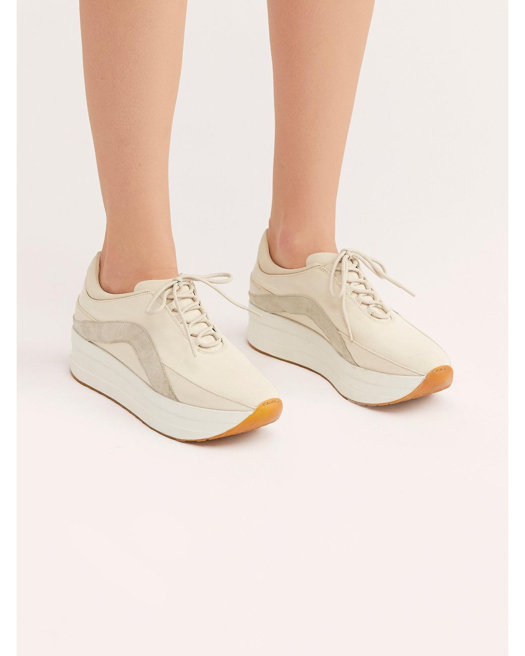 casey platform sneaker
