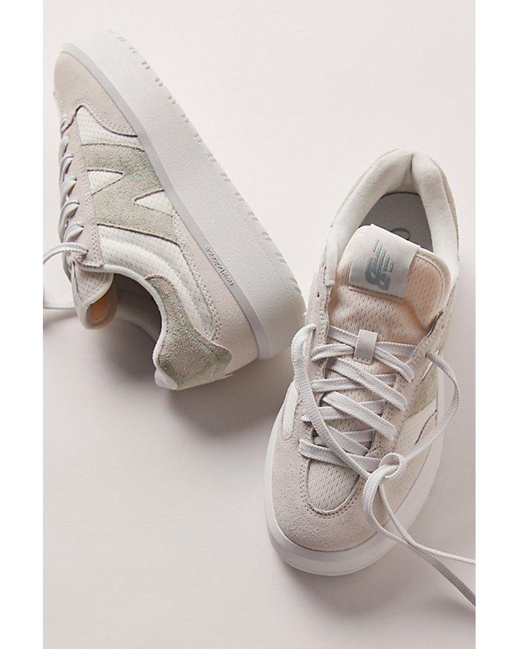 new balance 302 court sneakers
