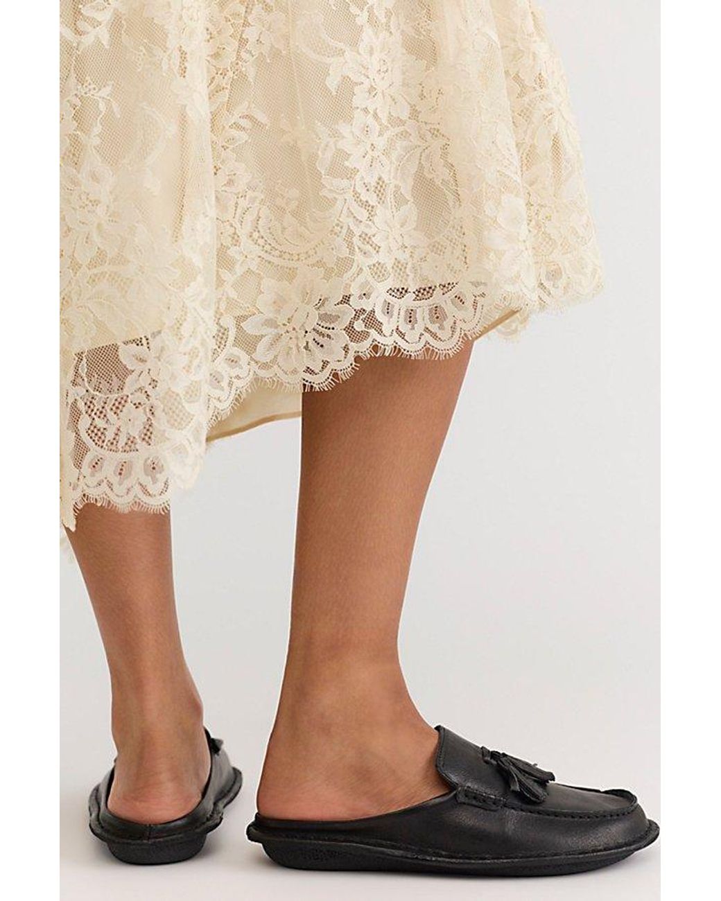 VIBAe Natural Soho Tassel Mules