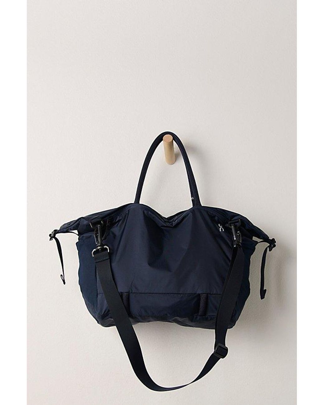On Shoes Track Pack 35L Lite Tote Bag in Blue | Lyst