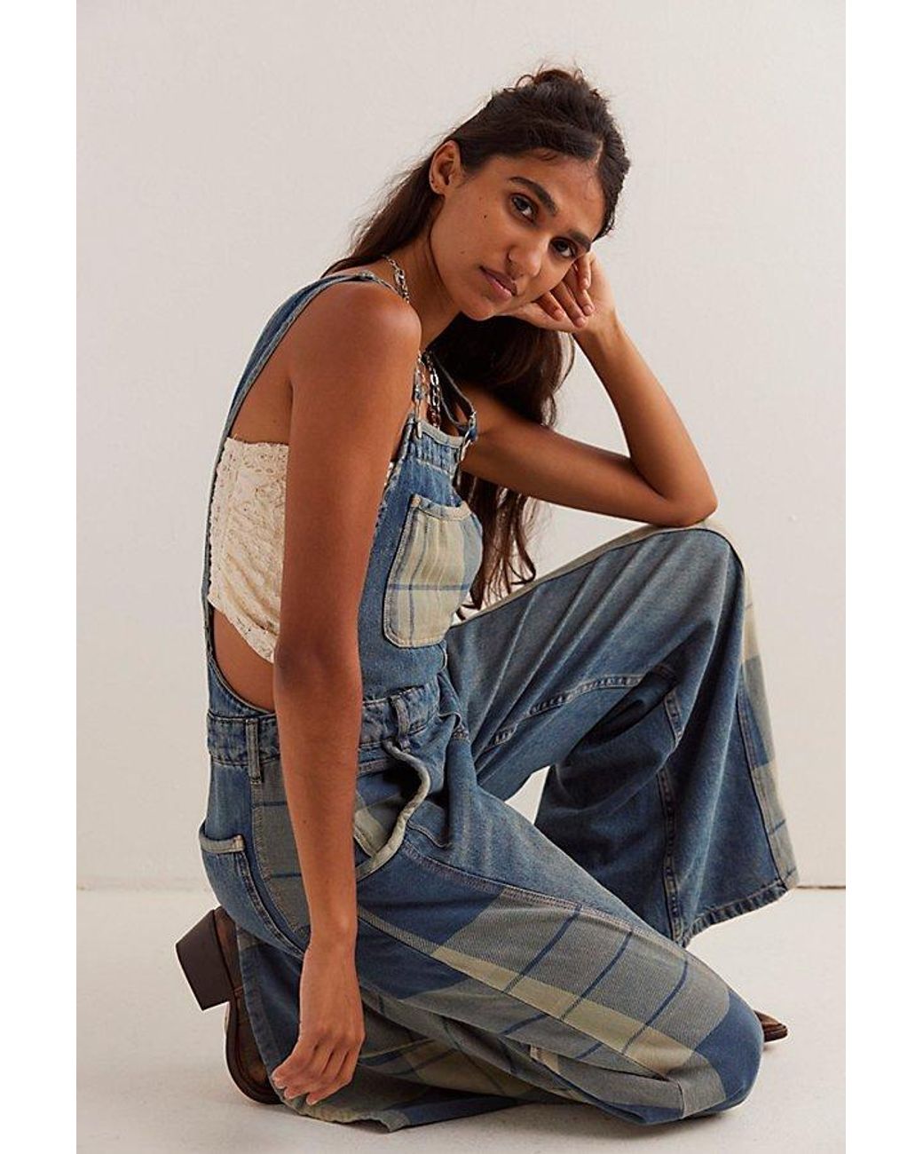 Free People Drifter Patched Overallsデニムオーバーオール送込 Free People Drifter Patched Overalls in Blue | Lyst