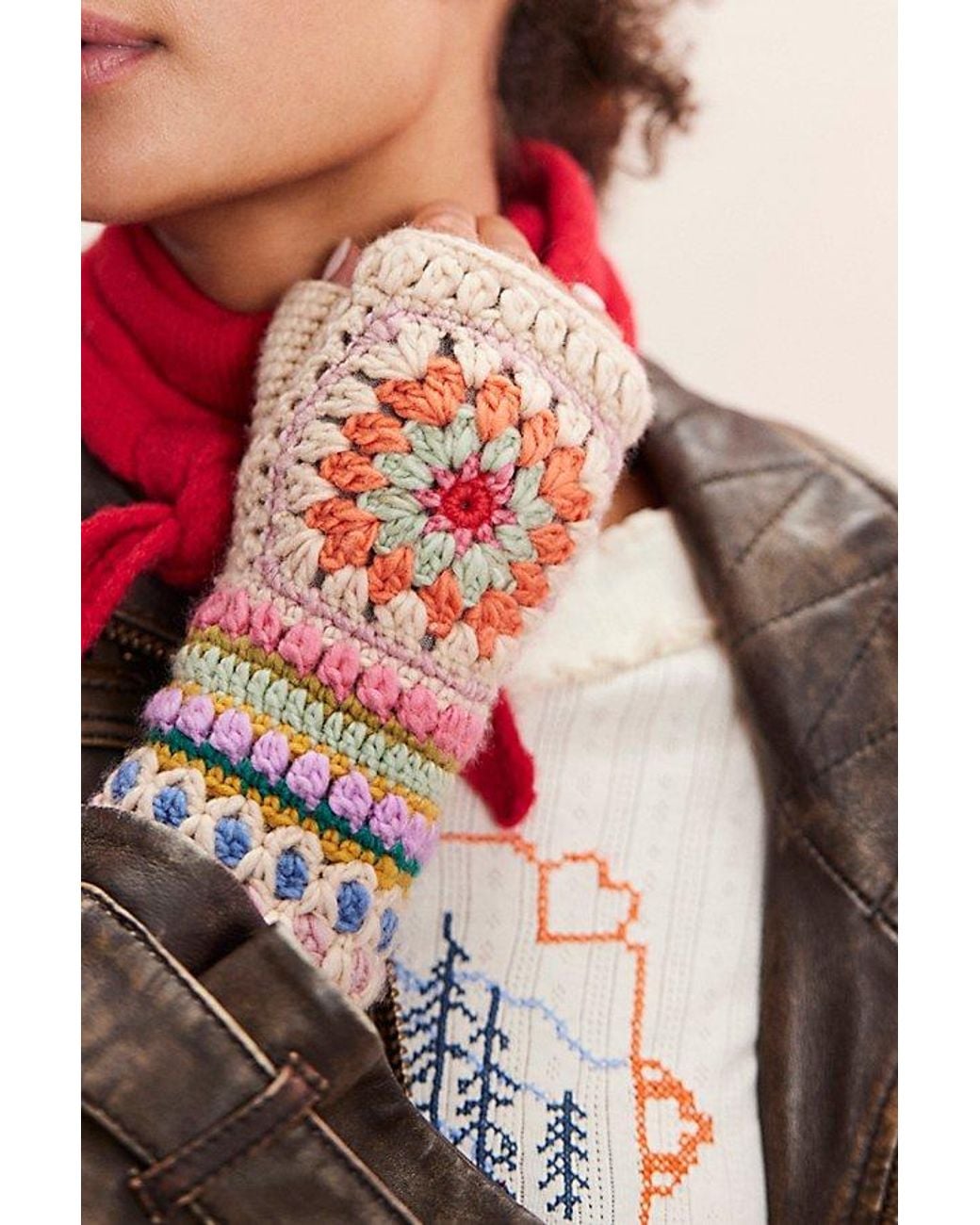 French Knot Red So Woodstock Handwarmers