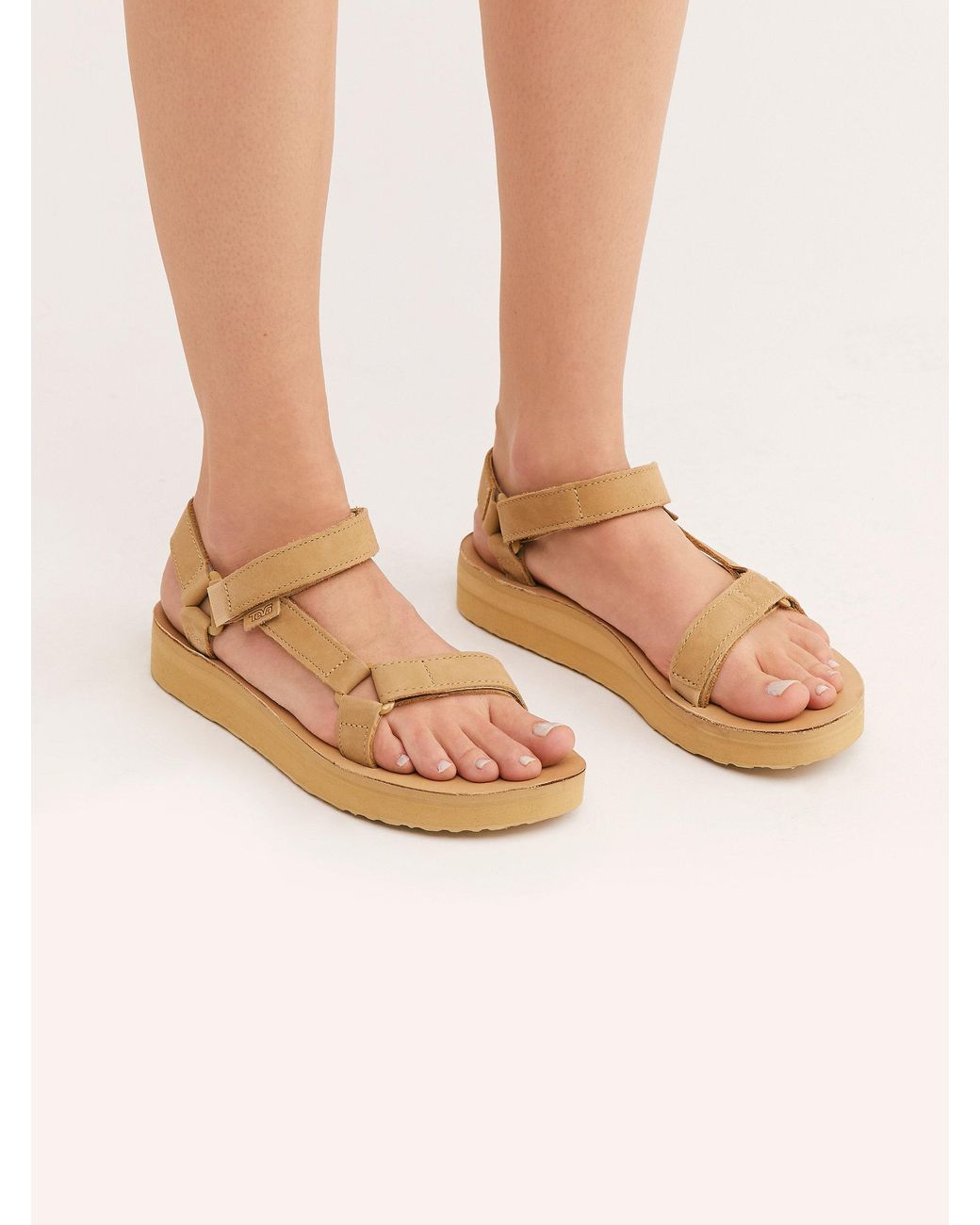 teva midform sandals beige