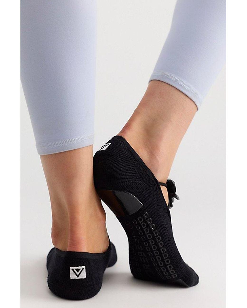 Arebesk Gray Floret Grip Socks