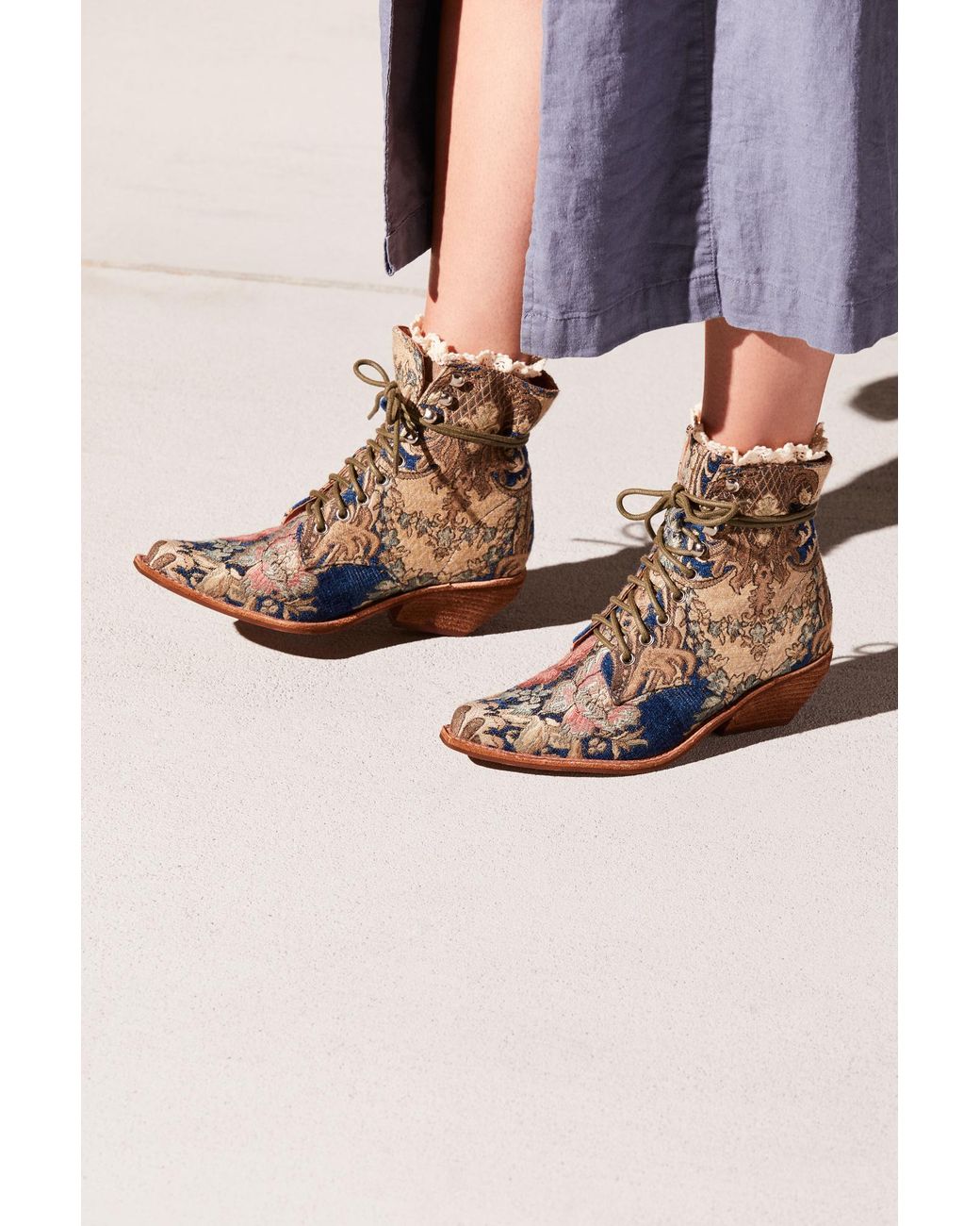 Grove lace up western boot hotsell